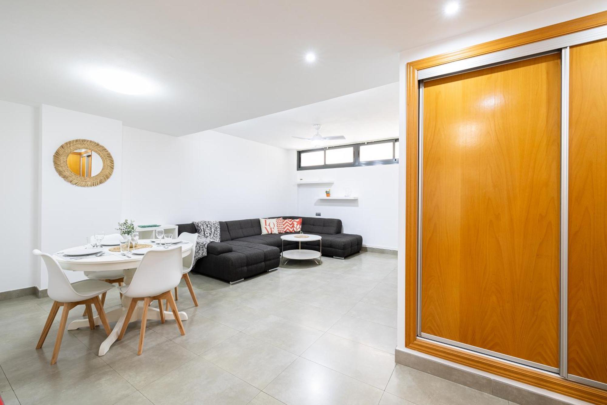 Апартаменты Holidays2Malaga Picasso Area Экстерьер фото